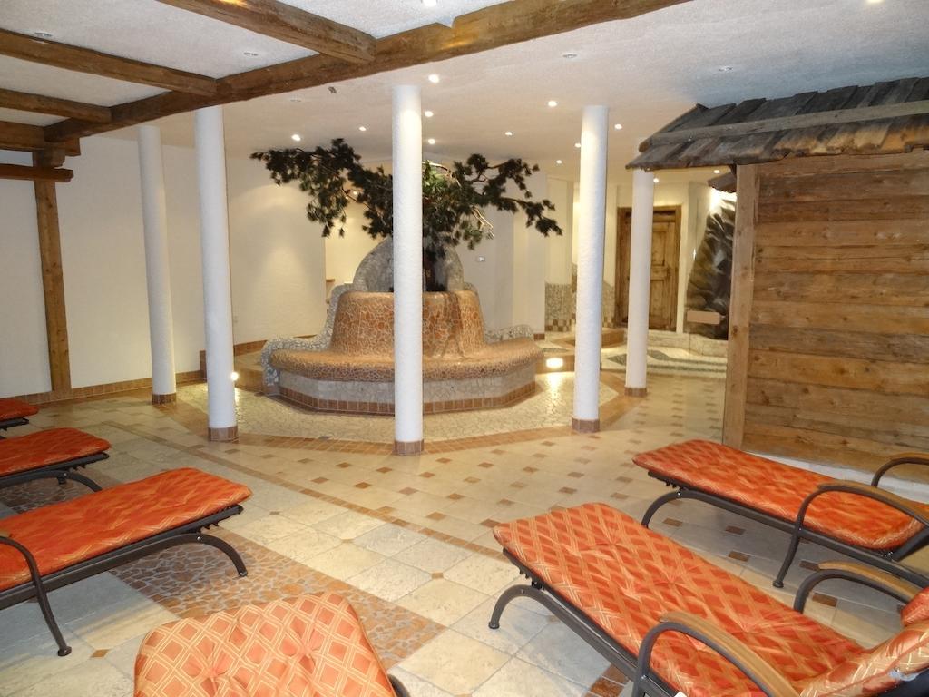 Haus Karin Hotel Сьолден Екстериор снимка