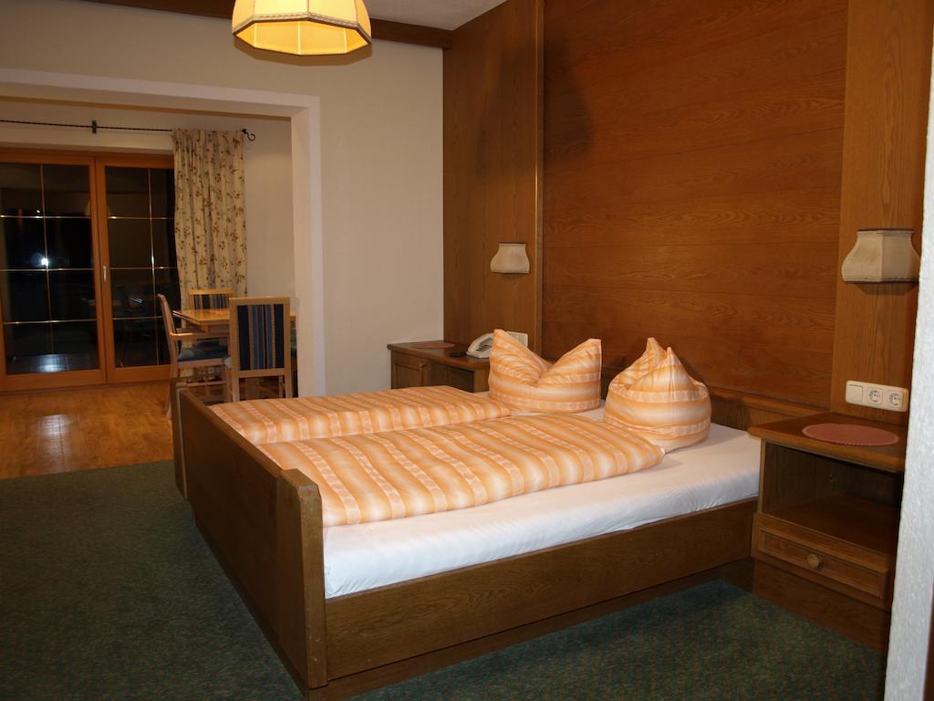 Haus Karin Hotel Сьолден Стая снимка