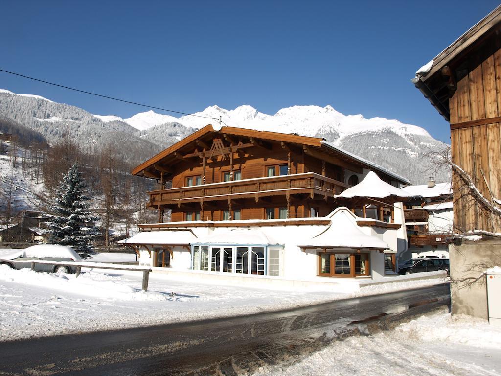 Haus Karin Hotel Сьолден Екстериор снимка