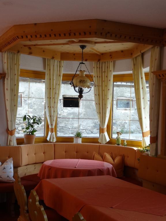 Haus Karin Hotel Сьолден Екстериор снимка