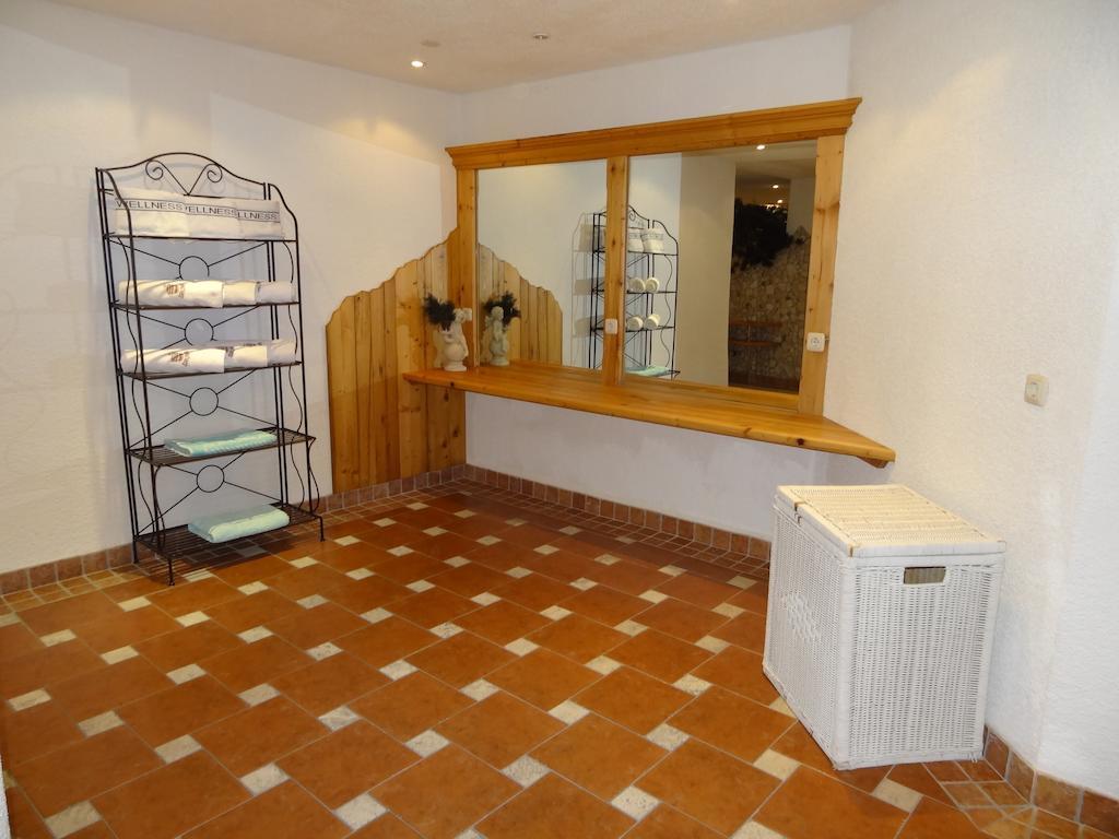 Haus Karin Hotel Сьолден Екстериор снимка